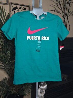NWT Nike Puerto Rico swoosh shirt sz large